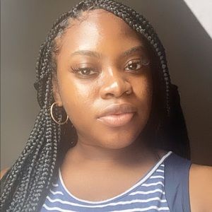 Meet your Beauty Posher, Nijah